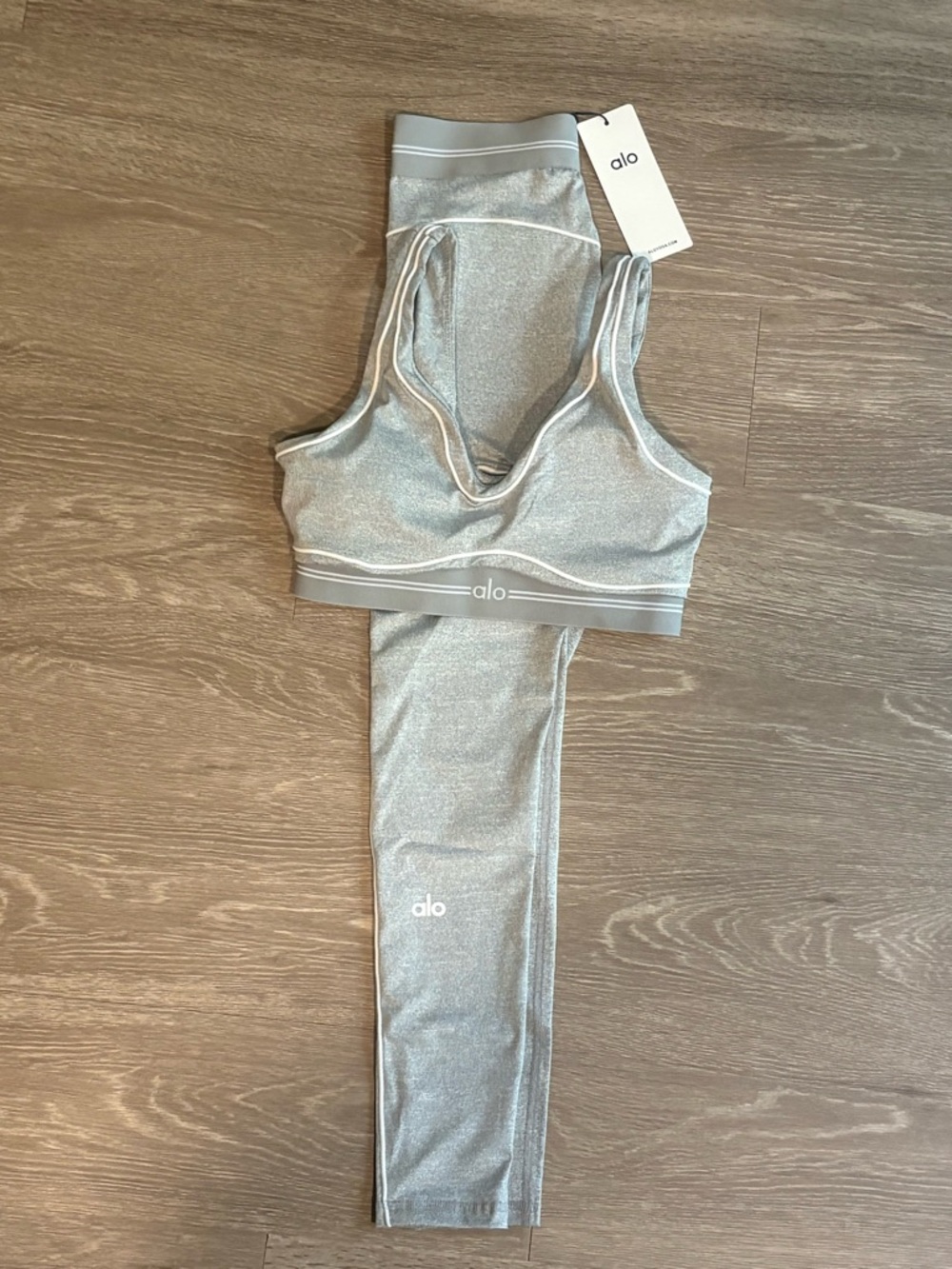 ALO Yoga Gray & White Leggings & Sports Bra Set
